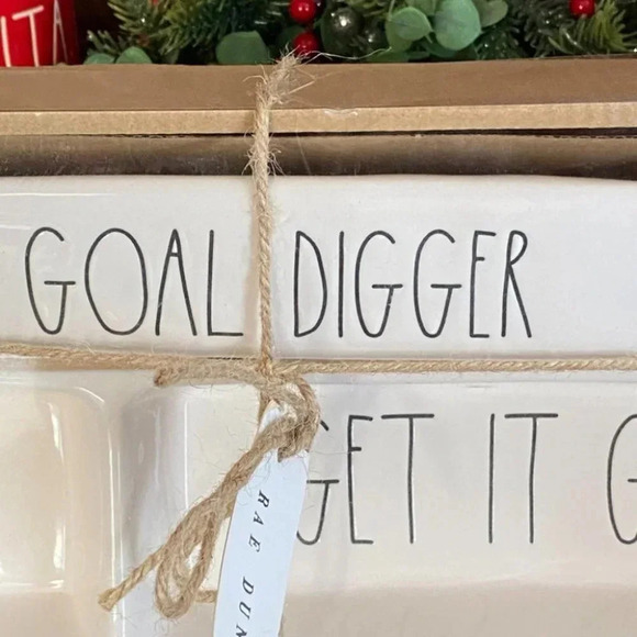 LAST ONE! NEW Rae Dunn GOAL DIGGER/GET IT GIRL - Desk Plaque & Tray Organizer - Picture 11 of 14